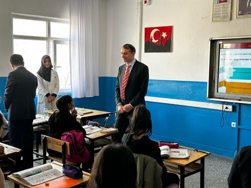 Kaymakamımız Zafer ENGİN Mehmetçik İlk/Ortaokulunu Ziyaret Etti.
